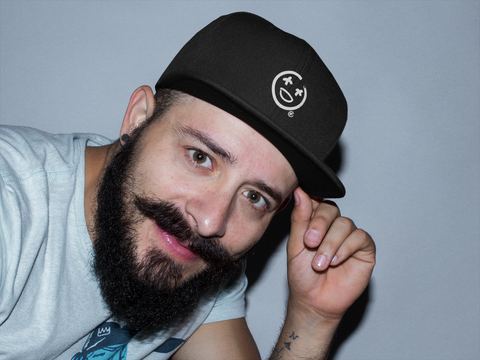 Happy Snapback - White Embroider